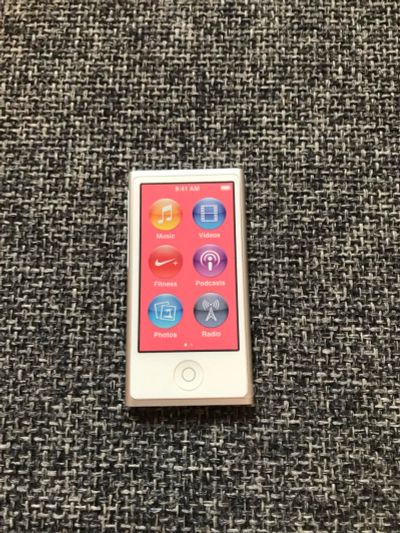 Лот: 9650558. Фото: 1. Новый iPod Nano 7 16 Gb Silver... Плееры