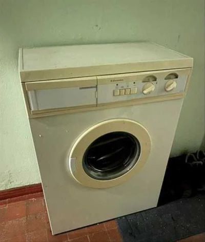 Лот: 19261133. Фото: 1. Electrolux ew914s. Стиральные машины