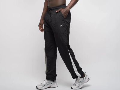 Лот: 24974269. Фото: 1. Брюки спортивные Nike. Брюки, джинсы, шорты