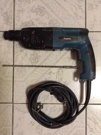 Лот: 8908854. Фото: 1. Продам перфоратор Makita HR2450... Электроинструмент
