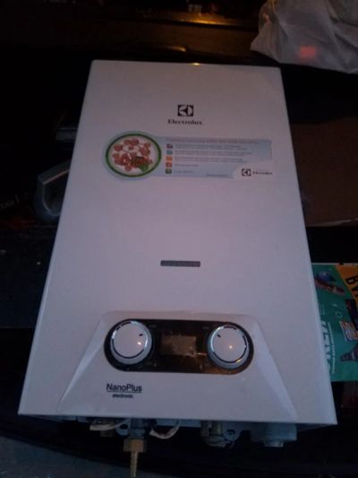 Лот: 11289967. Фото: 1. газовый водонагреватель, electrolux... Водонагреватели, бойлеры