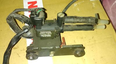 Лот: 6347575. Фото: 1. Клапан вакуумный на Toyota 88691-17030. Двигатель и элементы двигателя