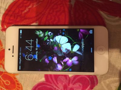 Лот: 4632720. Фото: 1. iPhone 5 белый 16г. Смартфоны