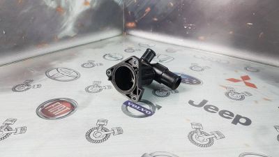 Лот: 23583983. Фото: 1. Корпус термостата Toyota Sienta... Двигатель и элементы двигателя
