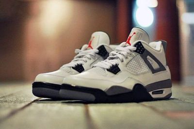 Лот: 4001194. Фото: 1. Nike Air Jordan IV 4 Retro. Другое (мужская обувь)