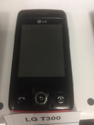 Лот: 9099474. Фото: 1. LG T300 (A1117). Кнопочные мобильные телефоны