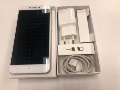 Лот: 15179777. Фото: 1. Xiaomi Redmi 4X 16Gb Gold (Б/У... Смартфоны