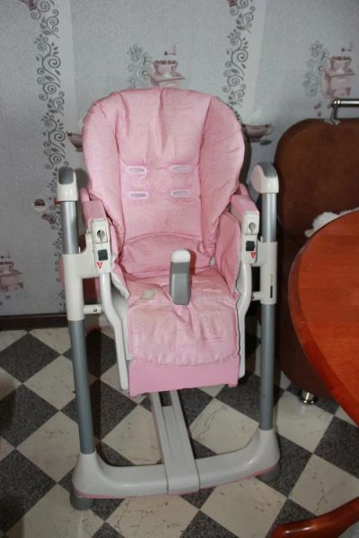 Лот: 8159823. Фото: 1. Стульчик для кормления Peg-Perego. Стульчики для кормления