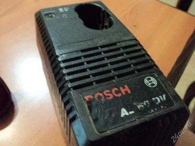 Лот: 892684. Фото: 1. зарядное для шуруповерта BOSCH. Электроинструмент