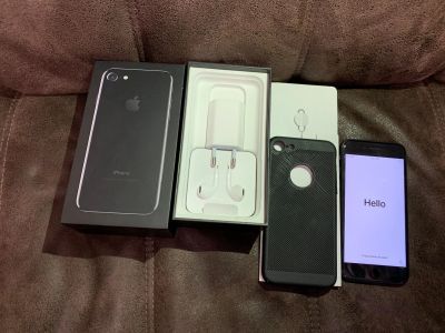 Лот: 12572501. Фото: 1. iPhone 7 128gb jet black. Смартфоны