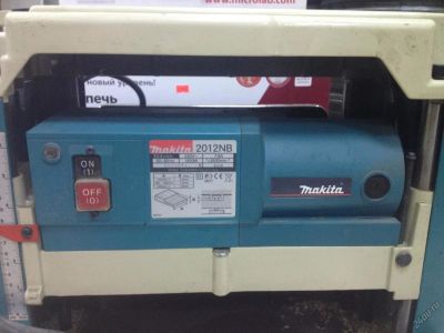 Лот: 5583071. Фото: 1. Электрорубанок Makita. Электроинструмент