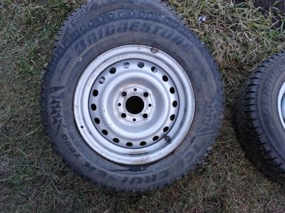 Лот: 12447538. Фото: 1. Bridgestone Ice Cruiser 7000 175... Шины на дисках