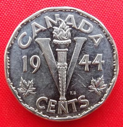 Лот: 3054272. Фото: 1. (№3017) 5 центов 1944 (Канада). Америка