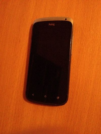 Лот: 4166018. Фото: 1. HTC one s. в идеале, на процессоре... Смартфоны