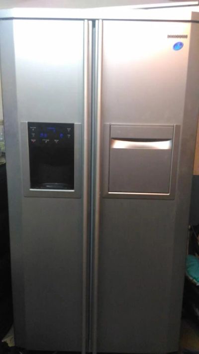 Лот: 7599733. Фото: 1. Холодильник Samsung двухкамерный... Холодильники, морозильные камеры
