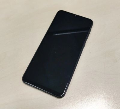 Лот: 25518286. Фото: 1. Телефон Samsung M215. Телефоны в разбор