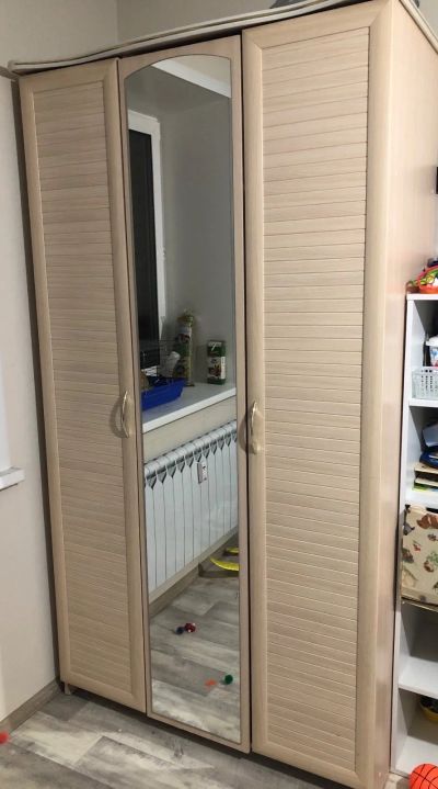 Лот: 15138759. Фото: 1. Шкаф плательный. Шкафы, шкафы-купе