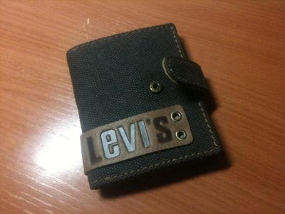 Лот: 7825378. Фото: 1. Портмоне Levi's. Бумажники, кошельки, портмоне