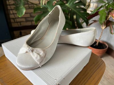 Лот: 25439211. Фото: 1. Туфли детские. Туфли