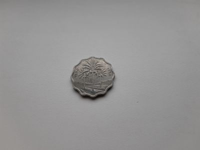 Лот: 16531444. Фото: 1. Ирак 5 филс 1975 , без обращения... Азия