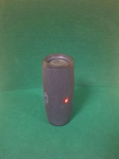 Лот: 18683798. Фото: 1. Портативная колонка jbl charge... Активные акустические системы