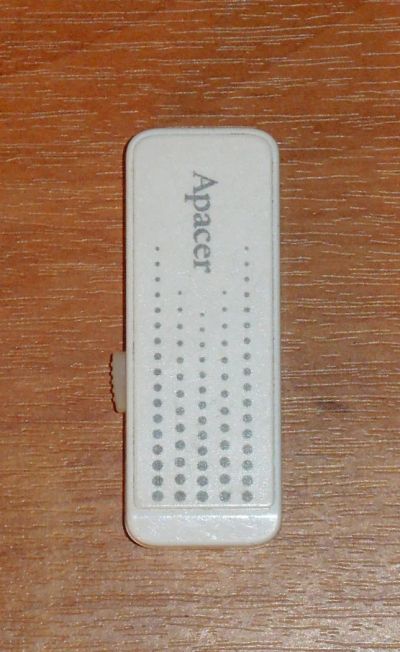 Лот: 9407471. Фото: 1. флэшка 9 8гб. USB-флеш карты