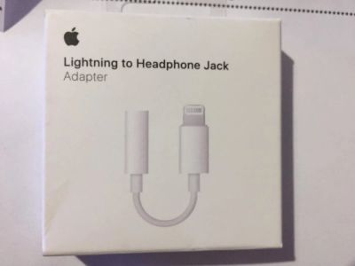 Лот: 9785889. Фото: 1. Apple Lightning to 3.5 MMX62ZM... Дата-кабели, переходники