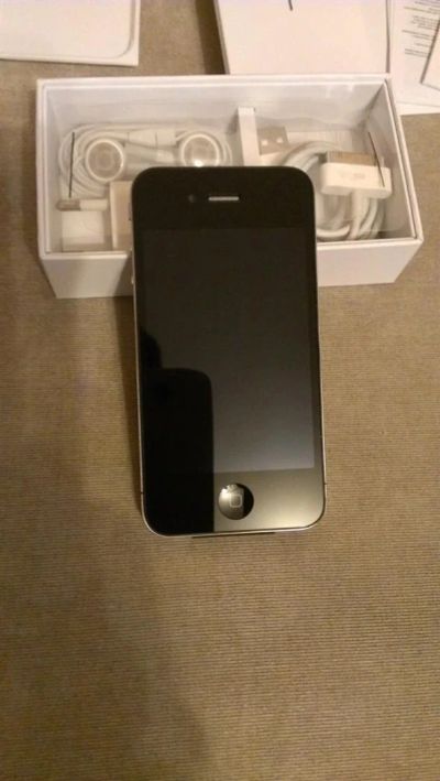 Лот: 3015481. Фото: 1. Смартфон Apple iPhone 4 3.5" 8Gb... Смартфоны