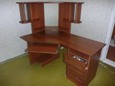 Лот: 3070912. Фото: 1. компьютерный стол угловой. Компьютерные и письменные столы