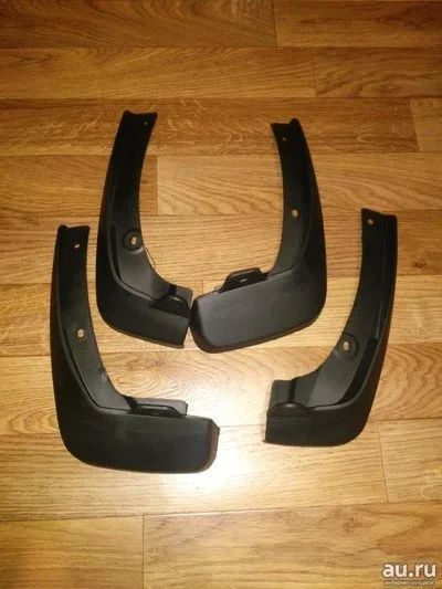 Лот: 13776997. Фото: 1. Брызговики Toyota Prius NHW20... Кузов