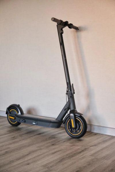 Лот: 20225854. Фото: 1. Ninebot MAX G30P отл. сост. Электросамокаты, гироскутеры, сигвеи
