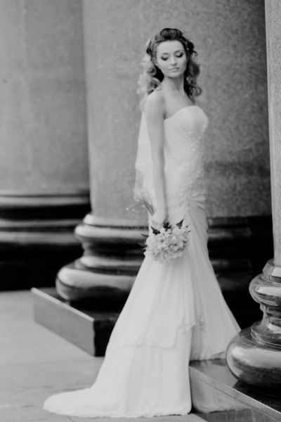 Лот: 3581924. Фото: 1. Свадебное платье с ручной вышивкой. Свадебные платья