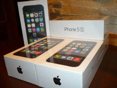 Лот: 2692128. Фото: 1. Новые iPhone 5s 16gb space grey... Смартфоны