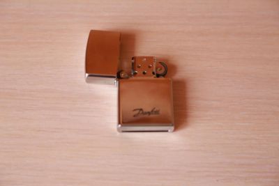 Лот: 4176720. Фото: 1. Зажигалка бензиновая. Зажигалки, спички, пепельницы