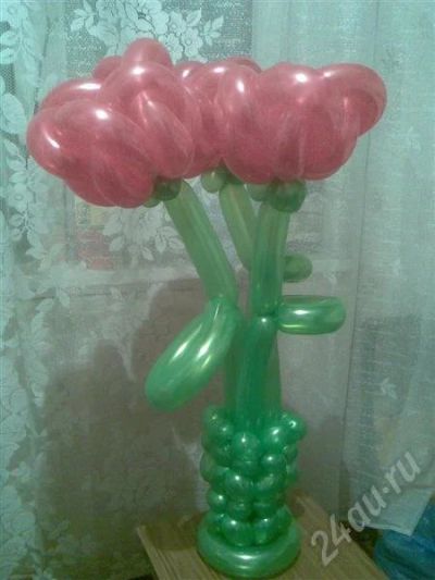 Лот: 700480. Фото: 1. Букет из 3х роз. Воздушные шары