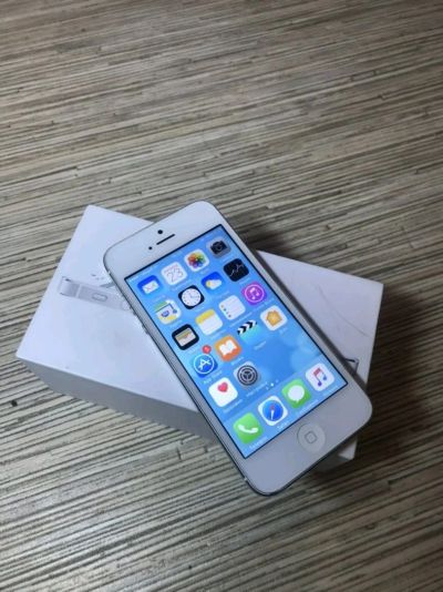 Лот: 12675433. Фото: 1. Apple iphone 5 16gb. Смартфоны