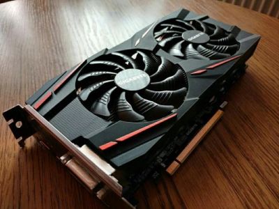 Лот: 18948168. Фото: 1. Видеокарта gigabyte rx 580 4gb. Видеокарты