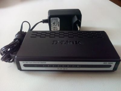 Лот: 14453162. Фото: 1. Коммутатор D-Link 8-port 10/100. Коммутаторы