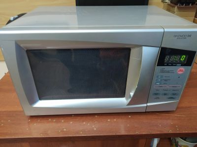 Лот: 21255333. Фото: 1. Микроволновка Daewoo KOG-6C2BS. Микроволновки, мини-печи
