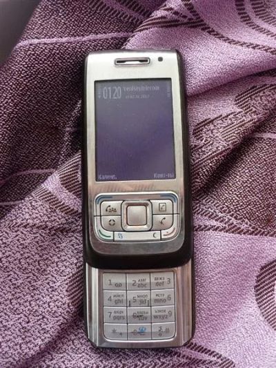 Лот: 768240. Фото: 1. Nokia E65 !!!Читаем описание... Кнопочные мобильные телефоны