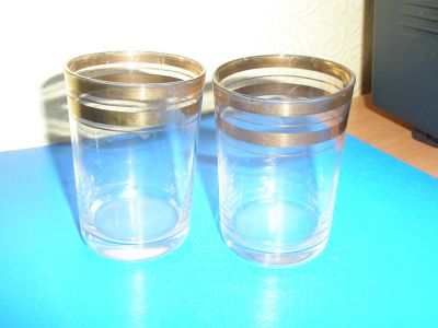 Лот: 19943354. Фото: 1. Стопки с позолотой из тонкого... Рюмки, стопки