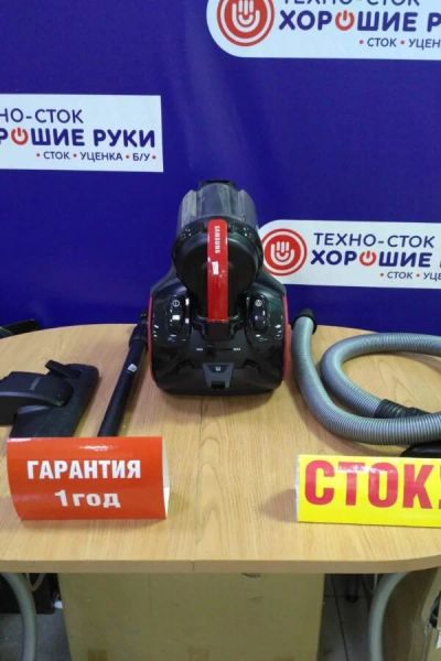 Лот: 15562740. Фото: 1. Пылесос с контейнером для пыли... Пылесосы, паровые швабры
