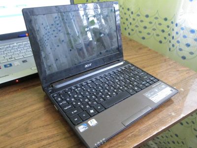 Лот: 3407574. Фото: 1. Продам нетбук Acer aspire one... Ноутбуки
