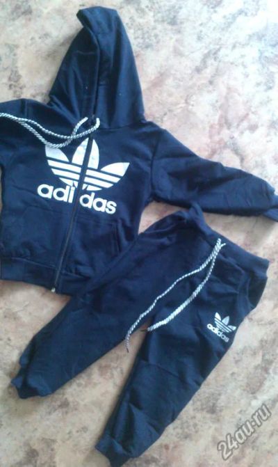 Лот: 5688332. Фото: 1. Спортивный костюм Adidas, новый. Костюмы, пиджаки, комбинезоны