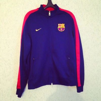 Лот: 6422483. Фото: 1. Продам почти новую кофту , Nike-BARCA. Легкие куртки, толстовки