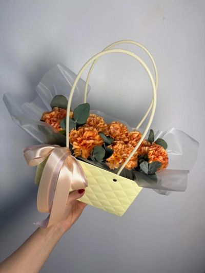 Лот: 25732562. Фото: 1. 8. Композиция из живых цветов... Свежие цветы