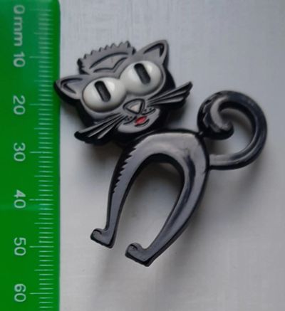 Лот: 25545873. Фото: 1. значок "Чёрный кот". Сувенирные