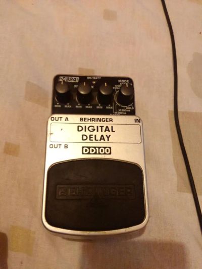 Лот: 4722181. Фото: 1. Педаль behringer digital delay... Гитарные эффекты и комбоусилители