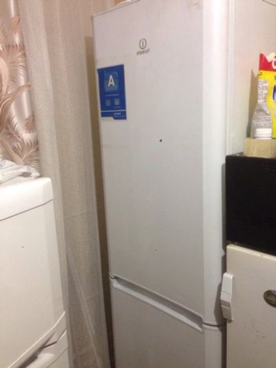 Лот: 9014271. Фото: 1. Холодильник indesit ib201. Холодильники, морозильные камеры