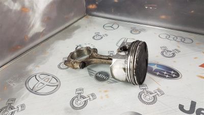 Лот: 23590590. Фото: 1. Поршень с шатуном Subaru Legacy... Двигатель и элементы двигателя